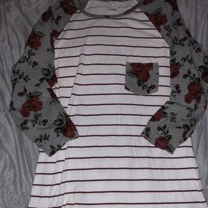 Women’s Top size Medium